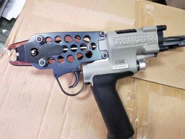 "pneumatic woodpecker clip gun for fencing use"